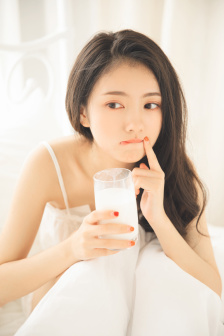 《爆乳女教师 高清BD》在线